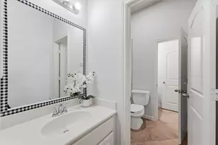 13812 Lakewater Dr, Pearland, TX 77584 - Photo 17