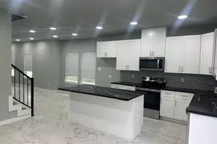 161 S 10th St, Conroe, TX 77301 - Photo 5