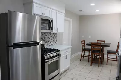 2215 Hermann Drive, Houston, TX 77004 - Photo 1