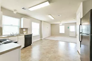13118 Kingston Point Ln, Houston, TX 77047 - Photo 7