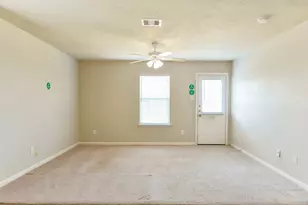 13118 Kingston Point Ln, Houston, TX 77047 - Photo 3