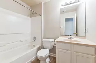 13118 Kingston Point Ln, Houston, TX 77047 - Photo 15