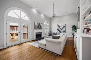 6310 Prague St, Houston, TX 77007 - Photo 3