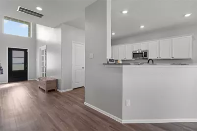 7207 Hillside Avenue, Mont Belvieu, TX 77523 - Photo 9