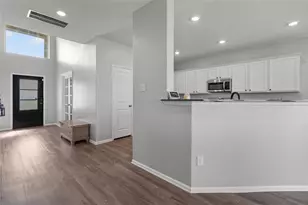 7207 Hillside Ave, Mont Belvieu, TX 77523 - Photo 9