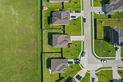 7207 Hillside Avenue, Mont Belvieu, TX 77523 - Photo 31