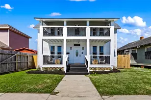 3624 Ave S 1/2, Galveston, TX 77550 - Photo 1