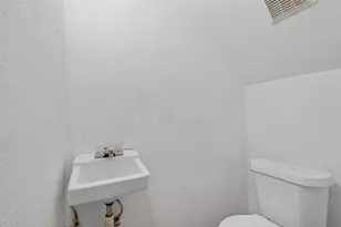 9550 Deering Dr, Houston, TX 77036 - Photo 9