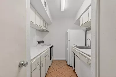 9550 Deering Drive #504, Houston, TX 77036 - Photo 7