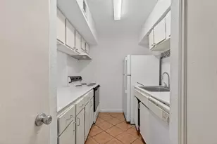 9550 Deering Dr, Houston, TX 77036 - Photo 7