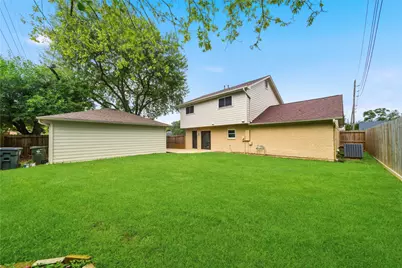 2902 Colony Drive, Sugar Land, TX 77479 - Photo 7