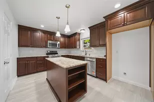 2902 Colony Dr, Sugar Land, TX 77479 - Photo 13