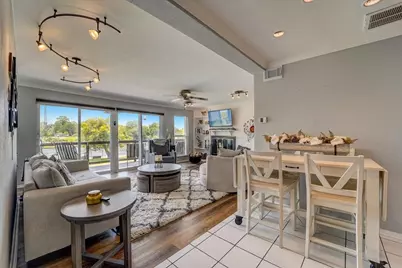 2127 Casa Rio Circle, Dickinson, TX 77539 - Photo 9