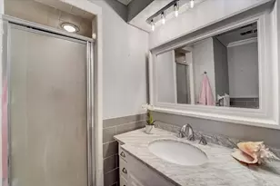 2127 Casa Rio Cir, Dickinson, TX 77539 - Photo 21