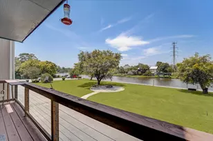 2127 Casa Rio Cir, Dickinson, TX 77539 - Photo 1