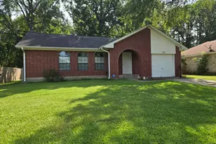 105 Laurie Ln, Willis, TX 77378 - Photo 1