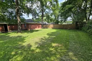105 Laurie Ln, Willis, TX 77378 - Photo 3