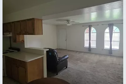 105 Laurie Lane, Willis, TX 77378 - Photo 7