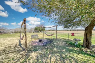 126 Virginia St, Fairfield, TX 75840 - Photo 33