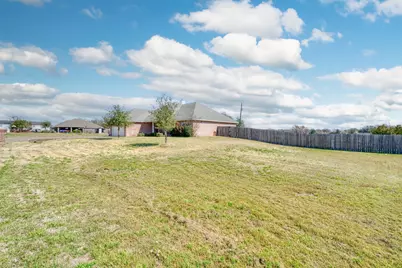 126 Virginia Street, Fairfield, TX 75840 - Photo 3
