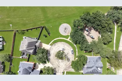 1802 Rockwall Court, Sugar Land, TX 77479 - Photo 41