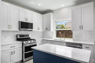 1802 Rockwall Ct, Sugar Land, TX 77479 - Photo 13