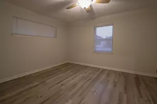 350 W Smith St, Sour Lake, TX 77659 - Photo 21