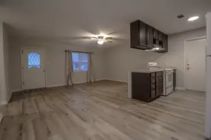 350 W Smith St, Sour Lake, TX 77659 - Photo 11