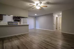 350 W Smith St, Sour Lake, TX 77659 - Photo 9