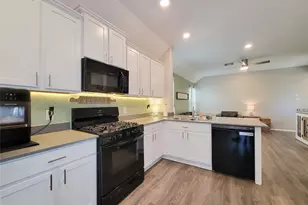 6227 Arcadia Sound Ln, Houston, TX 77365 - Photo 11