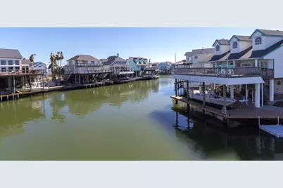 925 Tiki Drive, Tiki Island, TX 77554 - Photo 43
