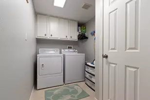 925 Tiki Dr, Tiki Island, TX 77554 - Photo 23