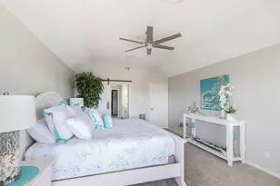 925 Tiki Dr, Tiki Island, TX 77554 - Photo 9