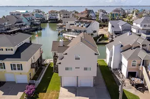 925 Tiki Dr, Tiki Island, TX 77554 - Photo 37