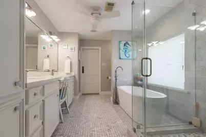 925 Tiki Drive, Tiki Island, TX 77554 - Photo 11