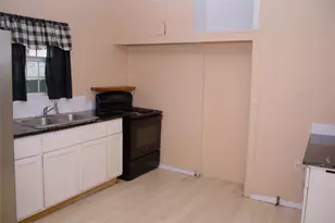 1310 4th St, Rosenberg, TX 77471 - Photo 13