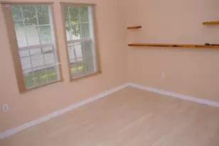 1310 4th St, Rosenberg, TX 77471 - Photo 3