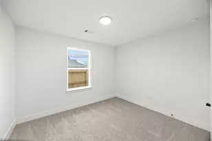 2273 N Post Oak Cir, Dayton, TX 77535 - Photo 15