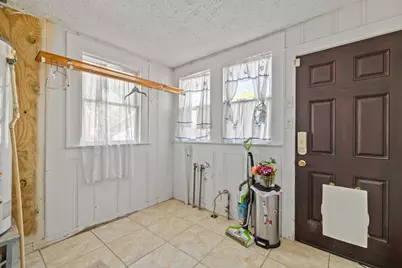 602 W Sealy Street, Alvin, TX 77511 - Photo 17