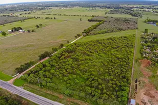 1226 Fm 331 Rd, Sealy, TX 77418 - Photo 1