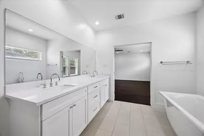 7702 Jacquelyn Oaks Road, Houston, TX 77055 - Photo 27