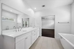 7702 Jacquelyn Oaks Rd, Houston, TX 77055 - Photo 27