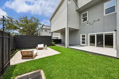 7702 Jacquelyn Oaks Road, Houston, TX 77055 - Photo 3