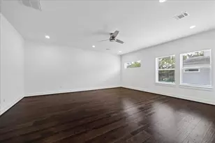 7702 Jacquelyn Oaks Rd, Houston, TX 77055 - Photo 17