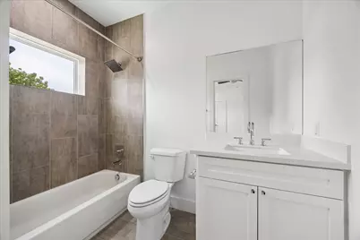 7702 Jacquelyn Oaks Road, Houston, TX 77055 - Photo 11