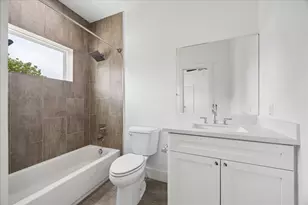 7702 Jacquelyn Oaks Rd, Houston, TX 77055 - Photo 11