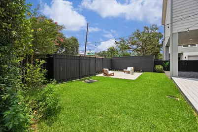 7702 Jacquelyn Oaks Road, Houston, TX 77055 - Photo 29