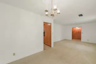 705 Darlene Ln, Wallis, TX 77485 - Photo 3