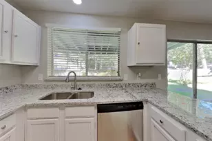 38 Still Corner Pl, The Woodlands, TX 77381 - Photo 5