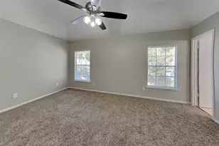 38 Still Corner Pl, The Woodlands, TX 77381 - Photo 11